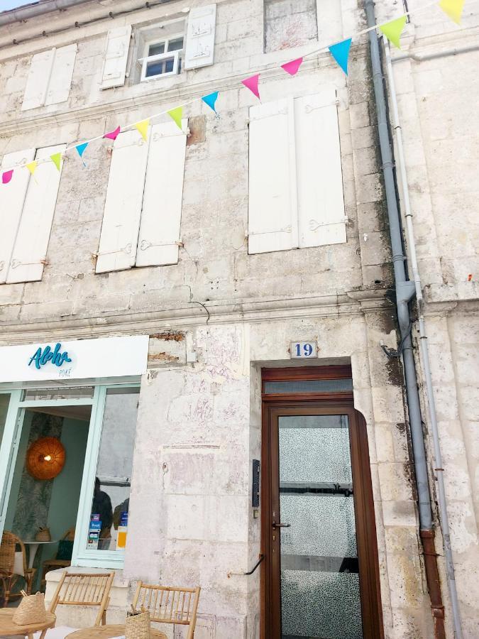 Studio Cosy dans le centre historique WIFI Angoulême Extérieur photo